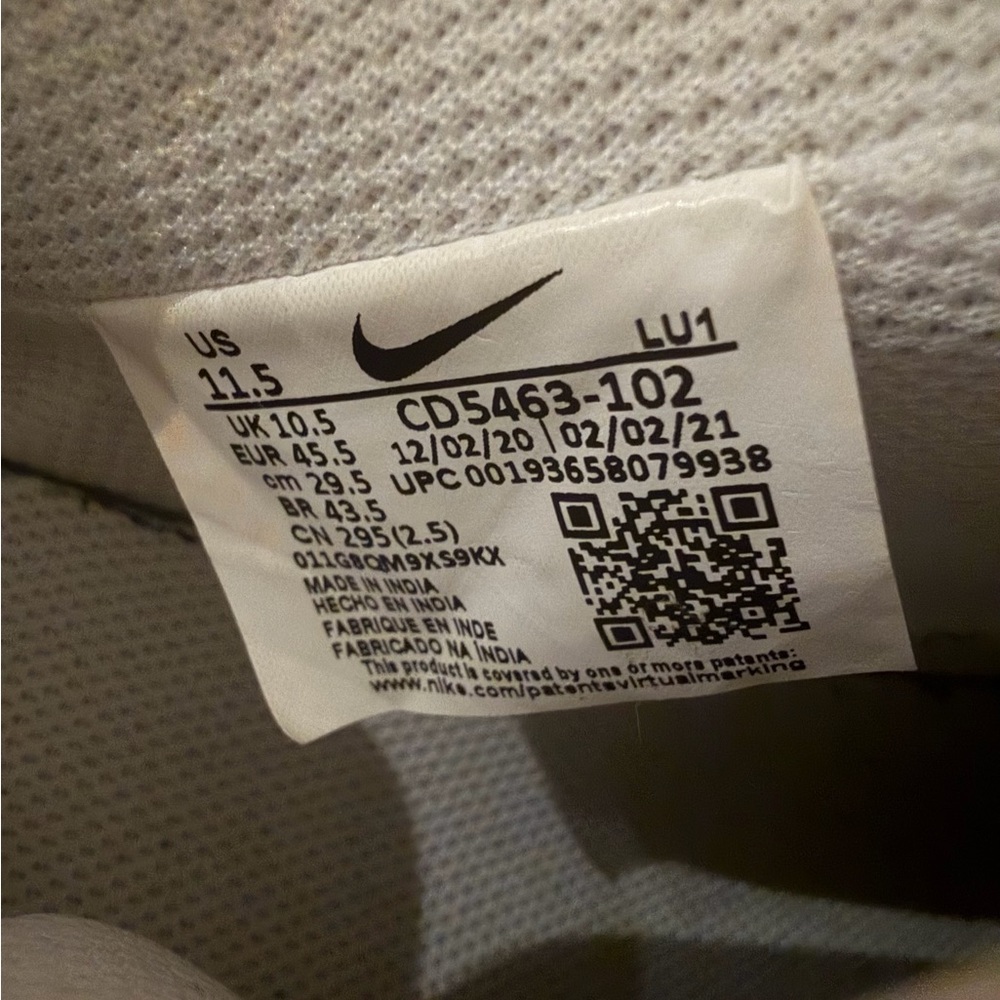 Nike Men's Court Vision White and Red Sneakers - Picture 12 of 13
